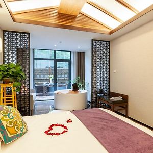 Executive Garden Room